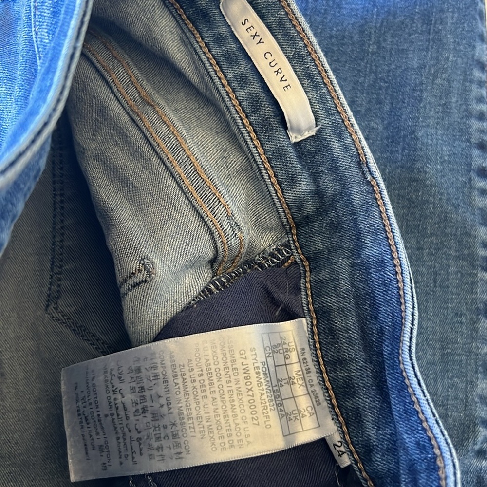 Guess Sexy Curve Skinny Jeans - Picture 4 of 5